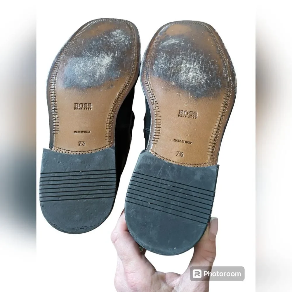 BOSS Hugo Boss men’s Italian made leather loafers. Black.